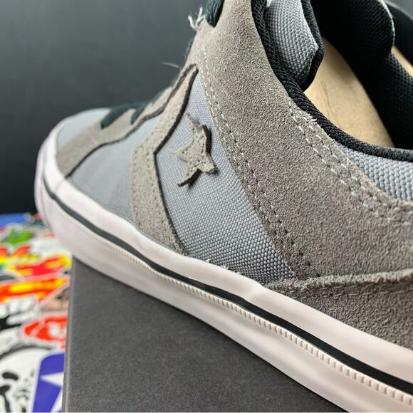 Converse Low Suede Star Size 10.5 Women's - Picture 9 of 11